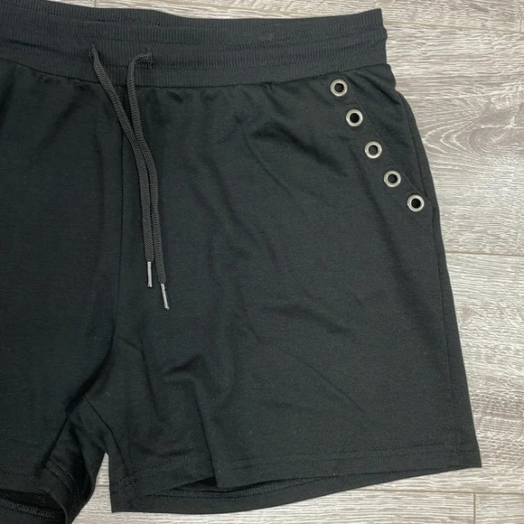 Adrienne Vittadini Sport Shorts Black Pull On Waist Grommet Pocket Detail XL - Picture 5 of 14